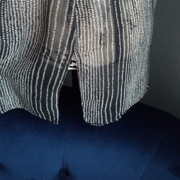H & M  Black & White Chiffon Long  Slevees Blouse - Picture 5 of 6
